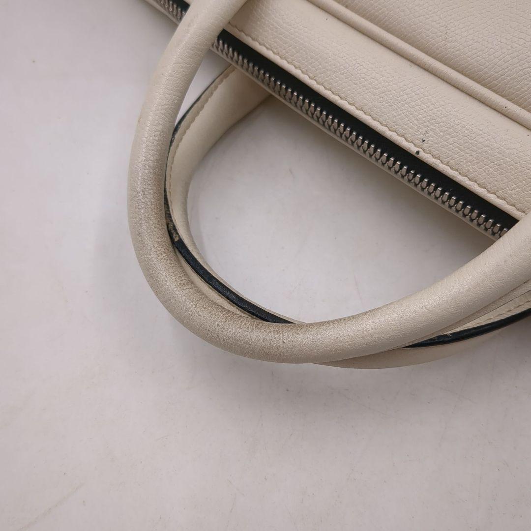 大人気✨️　ダブルハンドル ブリーフケース A4 白　アイボリー　ビジネス