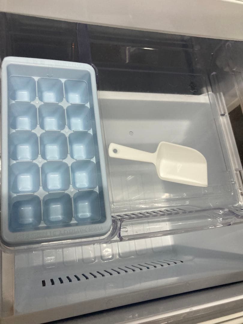 三菱 ノンフロン冷凍冷蔵庫146L MR-P15G-W1 2022年製