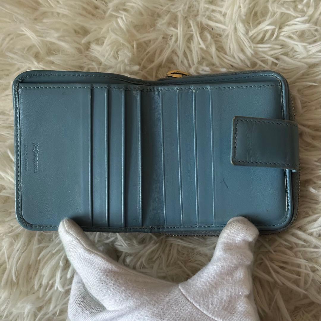 イヴサンローラン 二つ折り財布 型押し レザー ジップ ライトブルー コンパクト