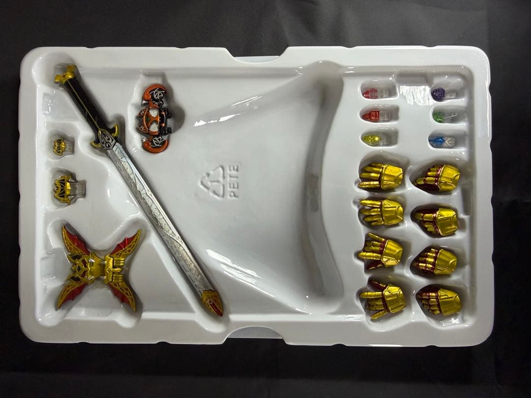 S.H.フィギュアーツ 真骨彫 仮面ライダーキバ エンペラーフォーム＋ダークキバ