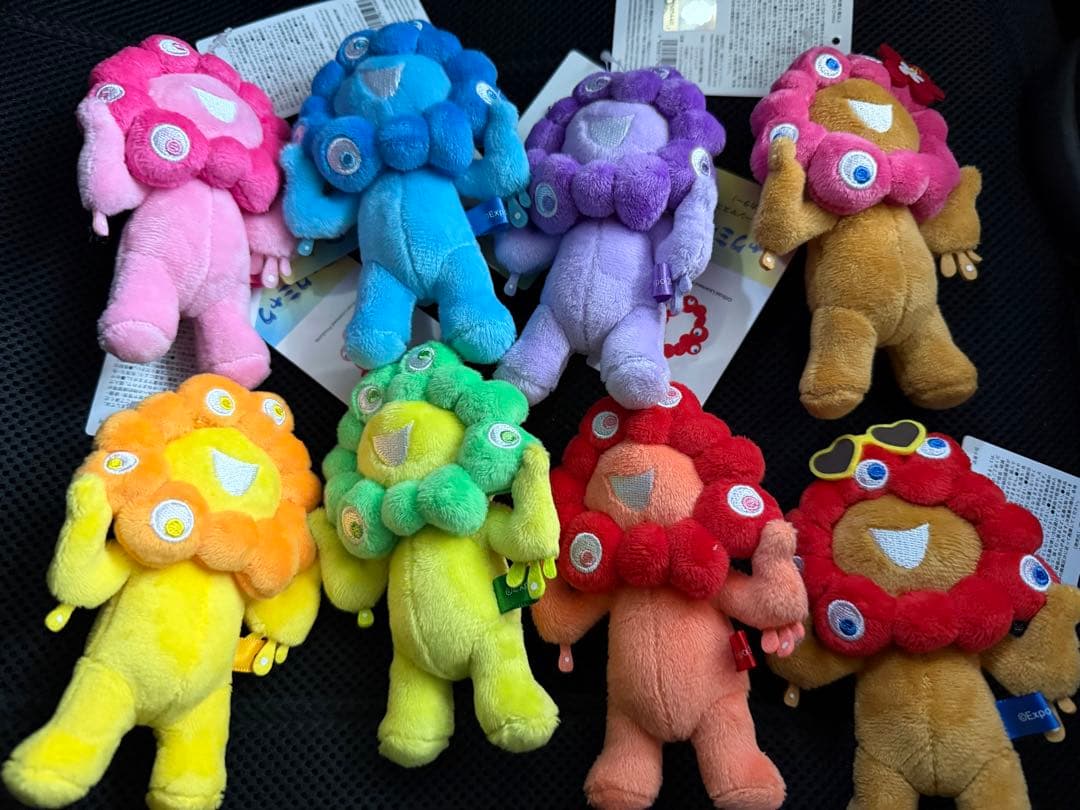 大阪　関西万博　ミャクミャク　推しカラー　全8種　ぬいぐるみ　キーホルダー