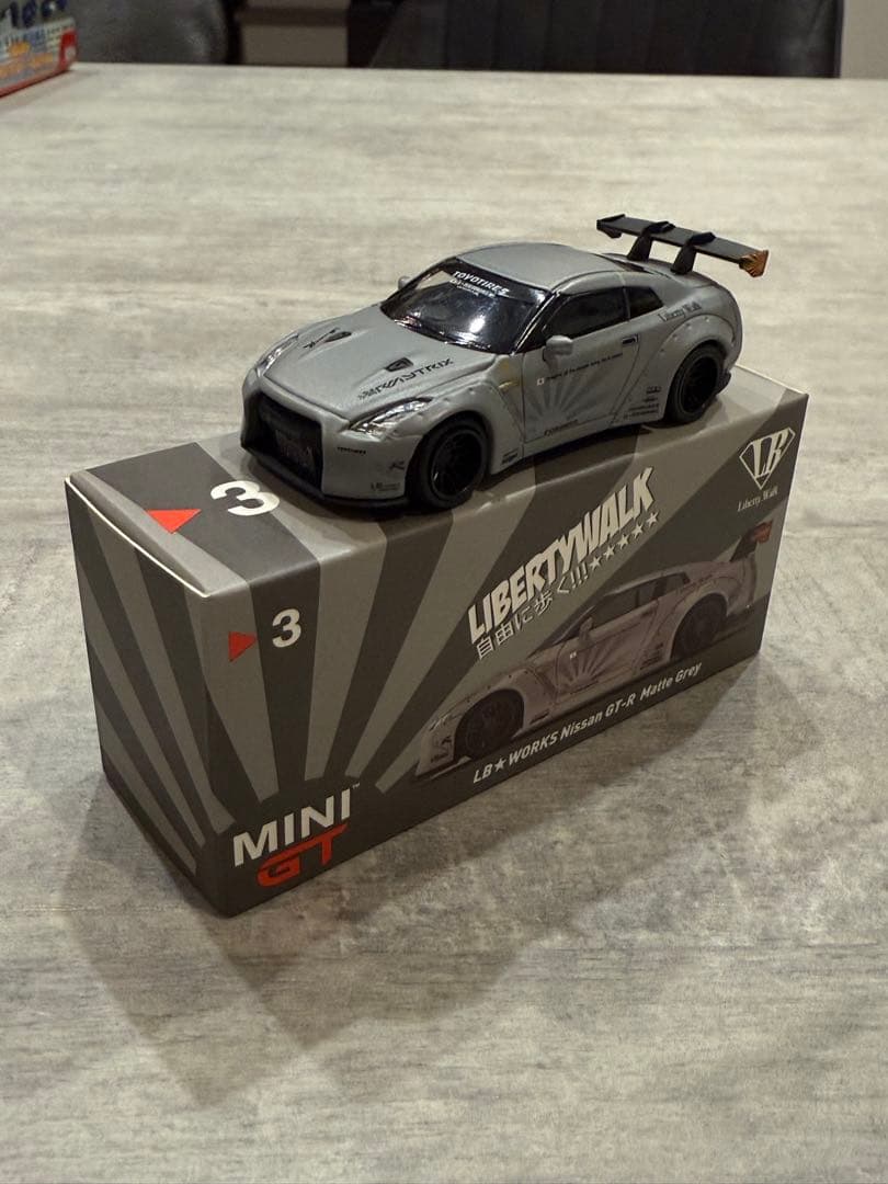 LIBERTY WALK LB★WORKS Nissan GT-R マットグレー