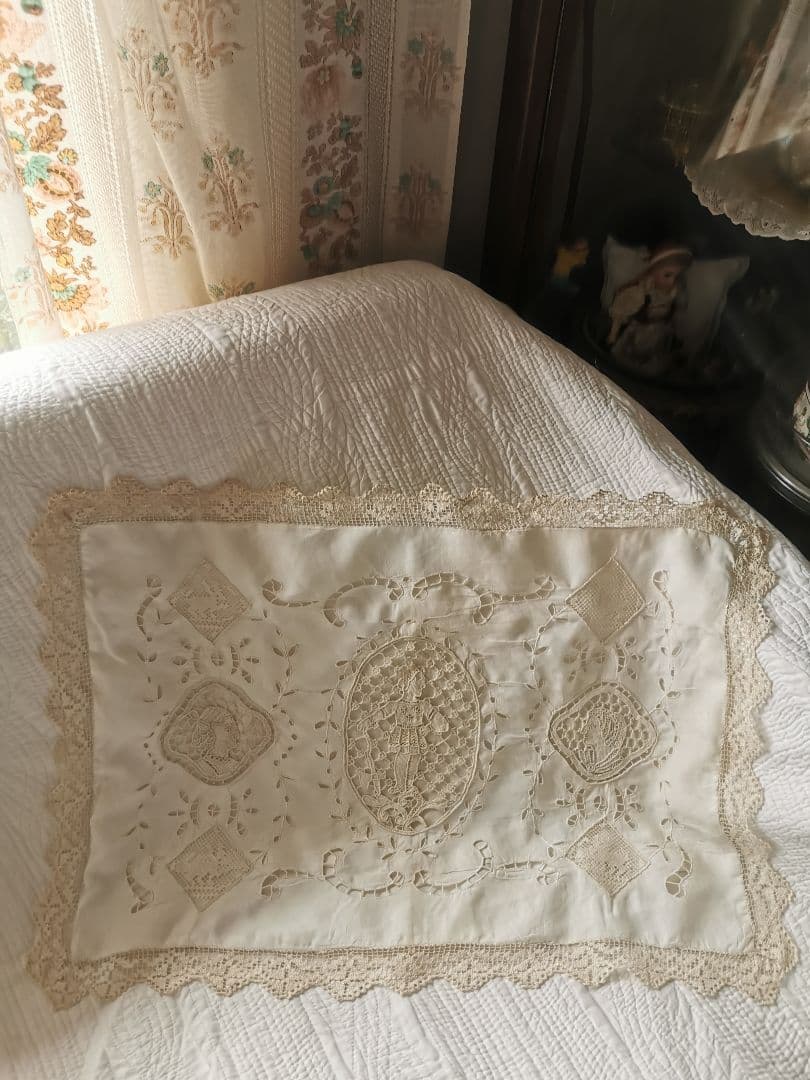 アンティーク ポワンドヴェニス 騎士と犬 ブラーノレース とろみクッションカバー