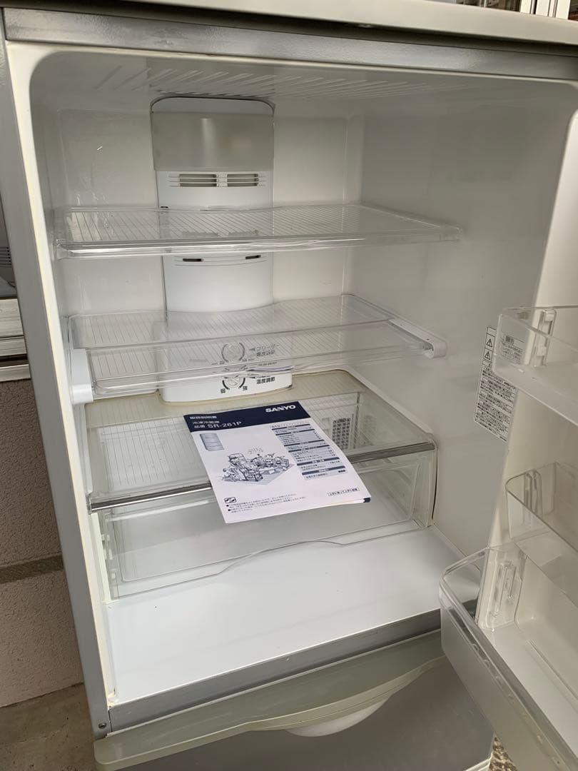 シルバー 3ドア冷蔵庫　サンヨー