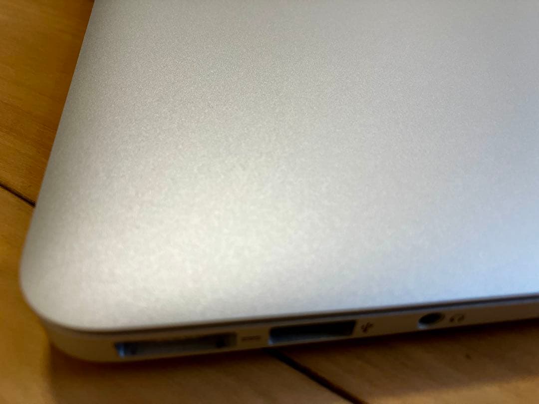 綺麗MacBook Air 13インチ 2017 SSD128GB 8GBメモリ