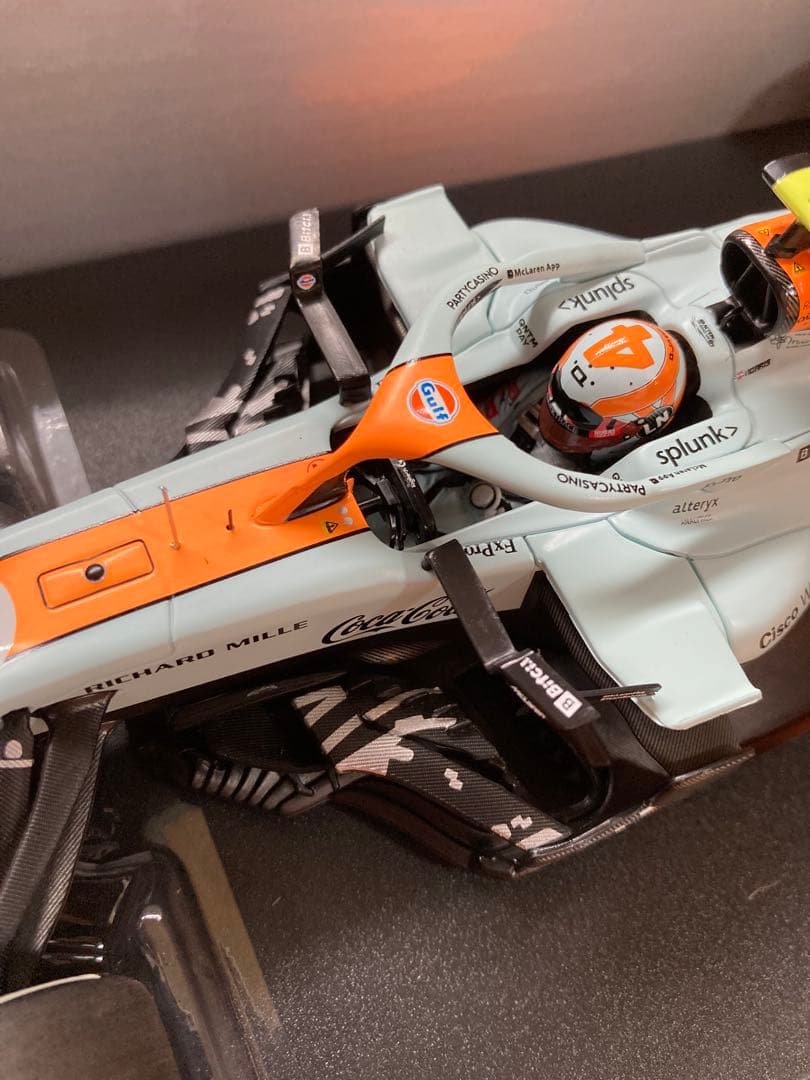 ミニチャンプス1/18 2021 ランドノリス F1 ガルフ　Gluf