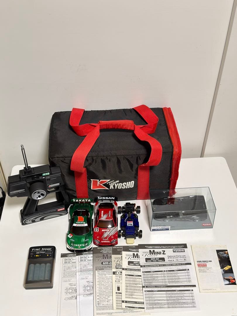 京商　ラジコンバッグ　充電器　ミニッツホンダタカタ／レーサー／MOTUL GTR