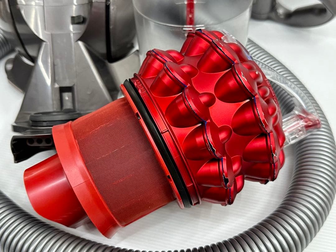 動作保証品　赤　ダイソン　CY24 掃除機　本体のみ　ホース ダストケース付