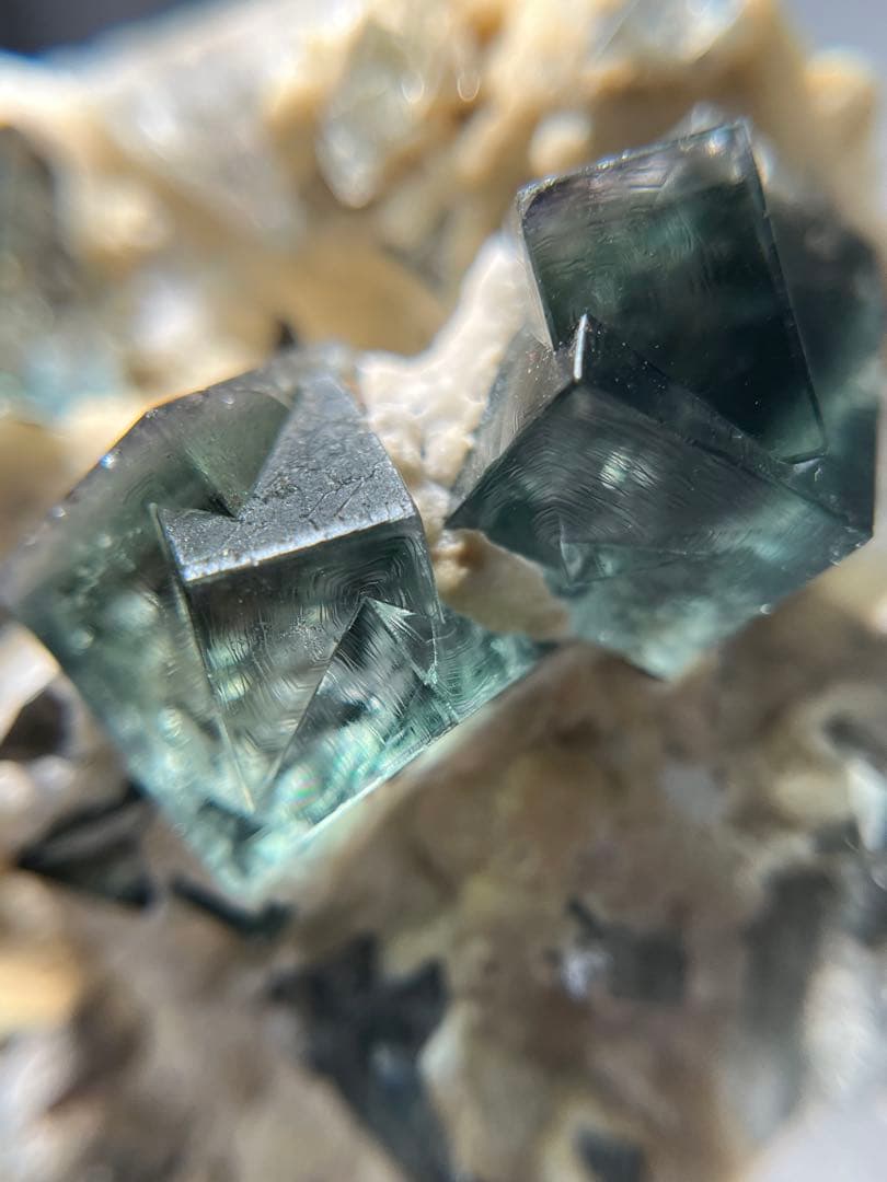 Helens pocket産　フローライト　蛍石　原石　鉱物　鉱物標本