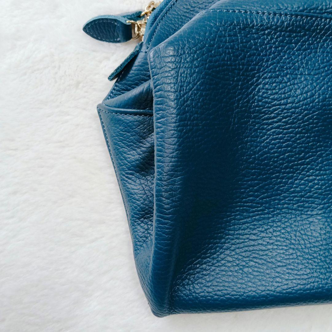 ヤングアンドオルセン　エンボスレザージップボートバッグ　М　ブルー