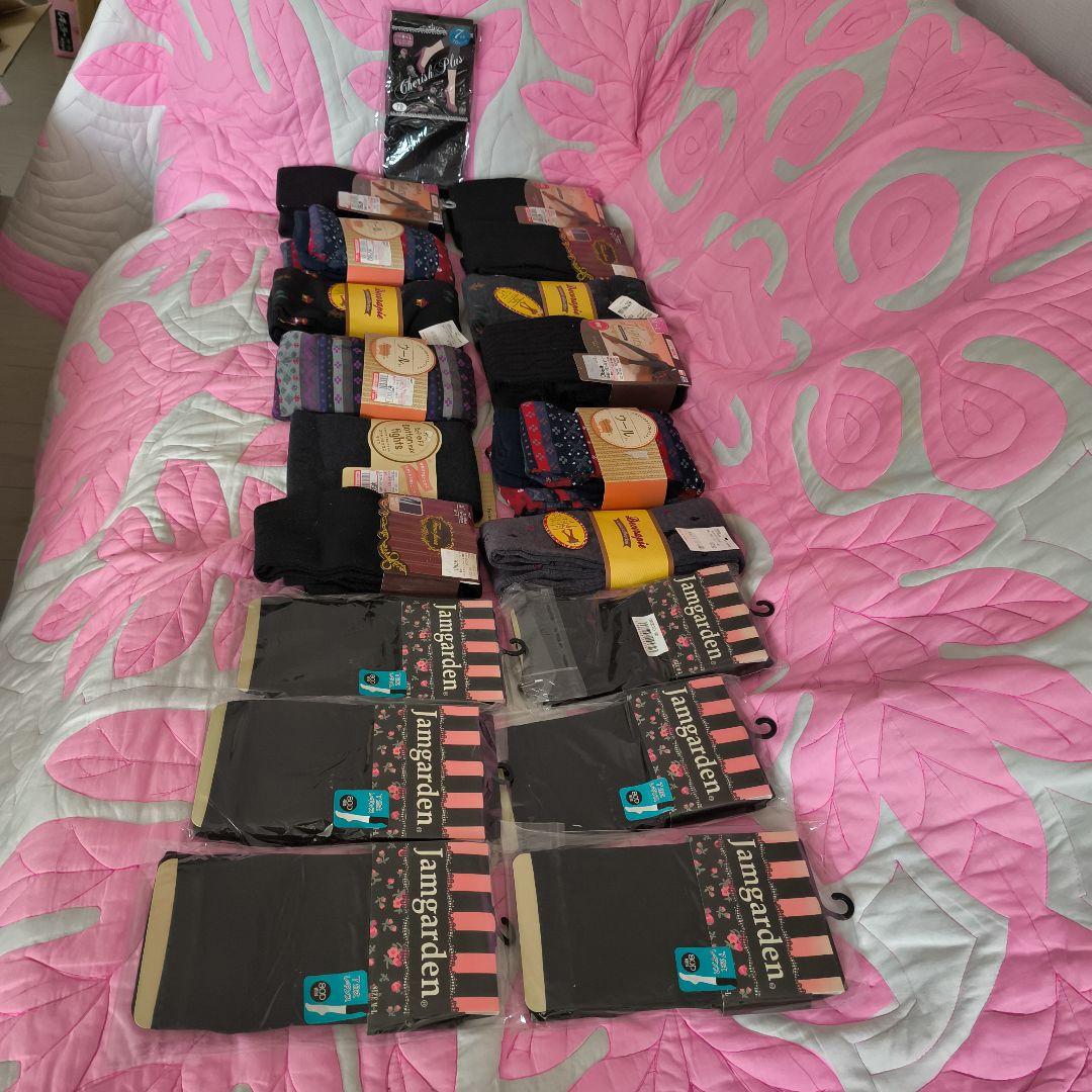 タイツにレギンス19足新品おまとめです。