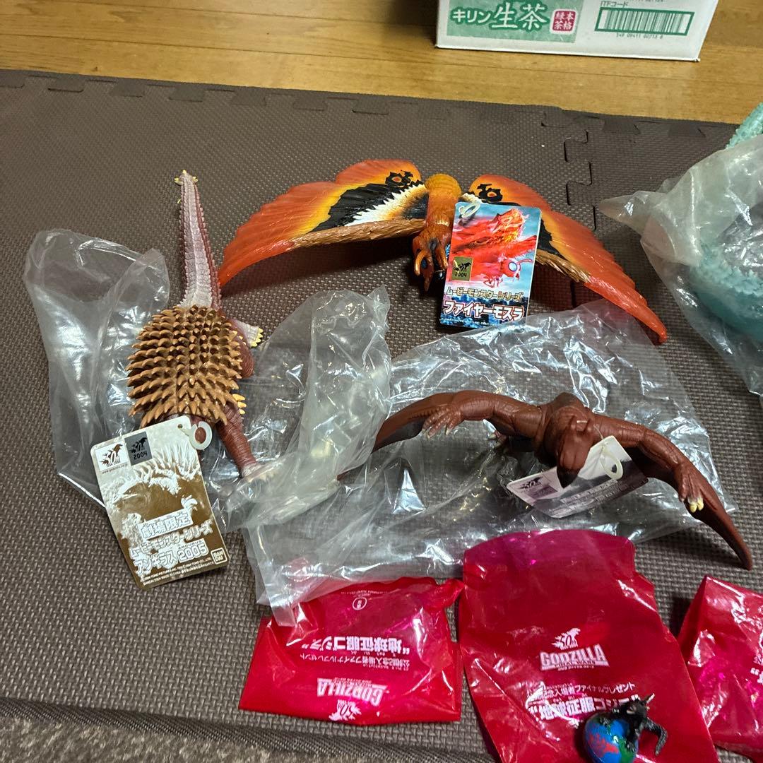 ⭐︎新品タグ付ムービーモンスターシリーズミニラ、ゴジララドン、モスラ劇場限定ゴジラ
