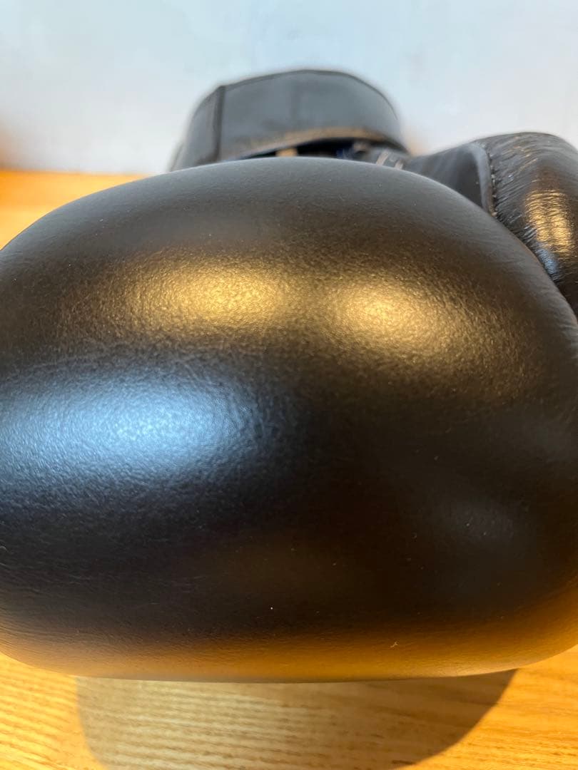 未使用品　新品13800円　WINDY ボクシンググローブ 黒 14オンス