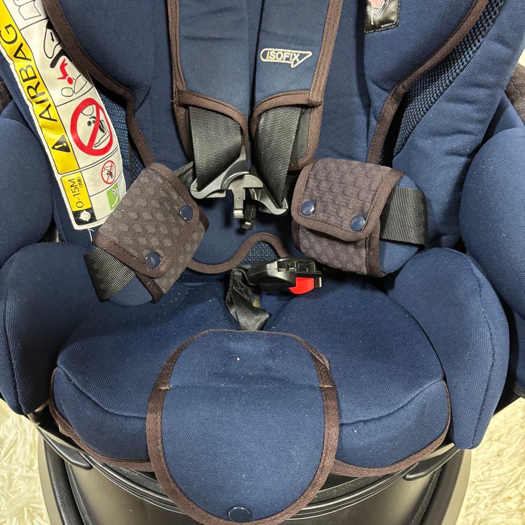 美品 アップリカ フラディアグロウ ISOFIX360° セーフティー ネイビー