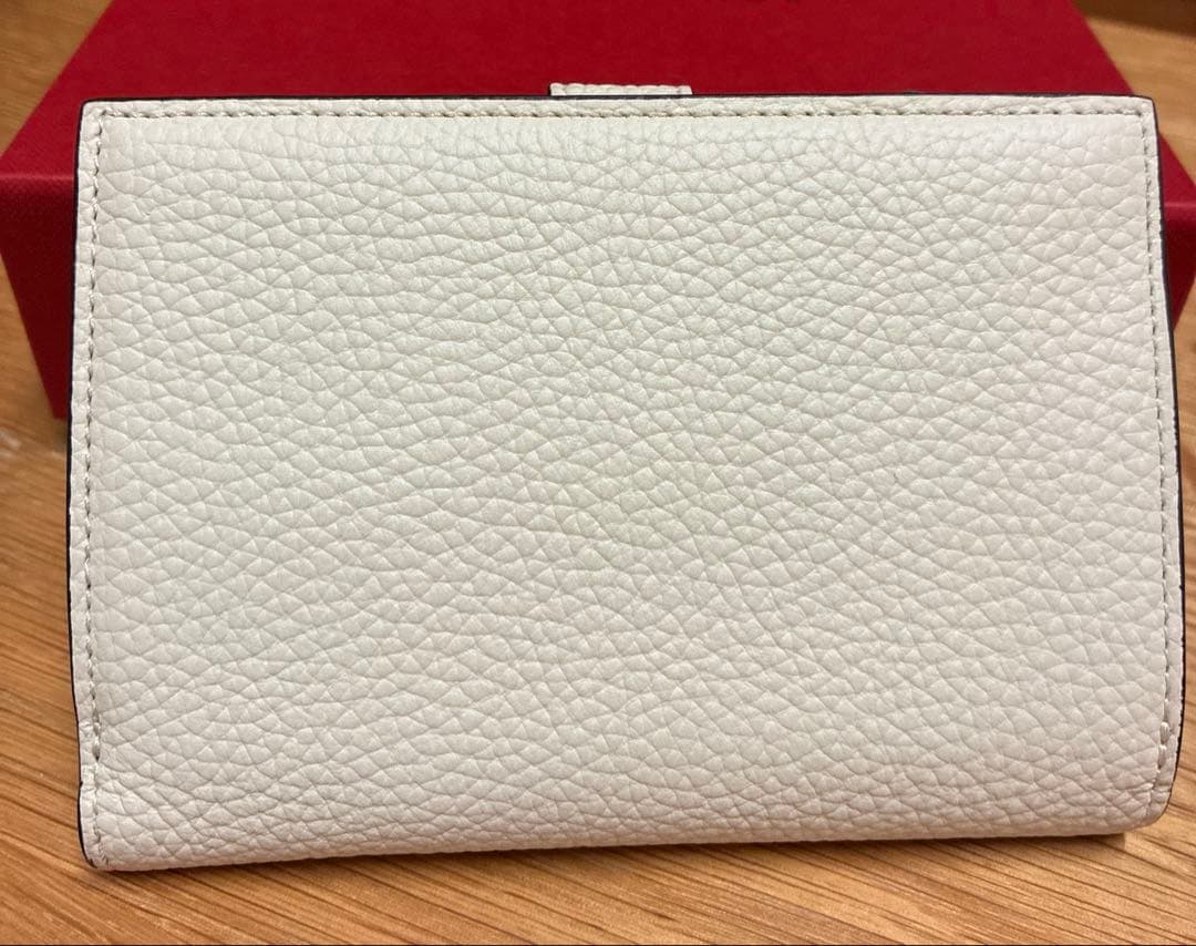 【美品】公式購入BONAVENTURA アイボリー 二つ折り財布