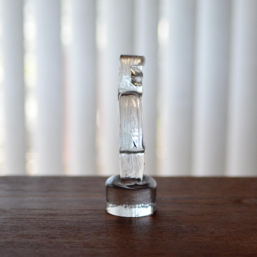 エリックホグランのガラスの鳥の置物