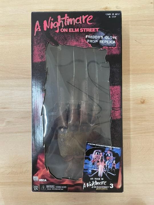 【未使用美品】エルム街の悪夢 惨劇の館フレディグローブ プロップレプリカ