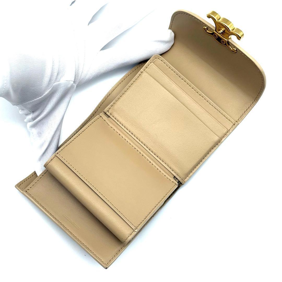 新品に近い❣️セリーヌ トリオンフ ベージュ コンパクト　財布　 N86