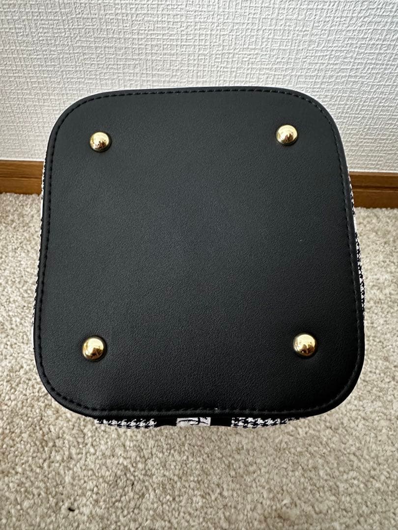 herlipto バニティバッグ 2024 シルバー