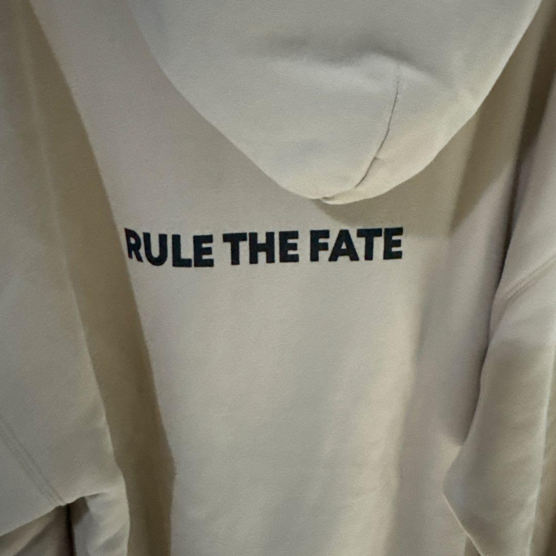 RULE THE TATE ベージュ パーカー サイズ2
