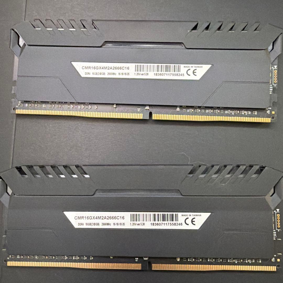 Corsair VENGEANCE RGB DDR416GBメモリ2666MHz