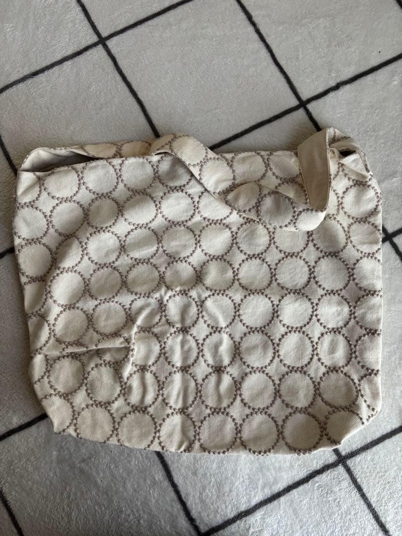 ミナペルホネン　タンバリン白 ショルダーバッグＬ