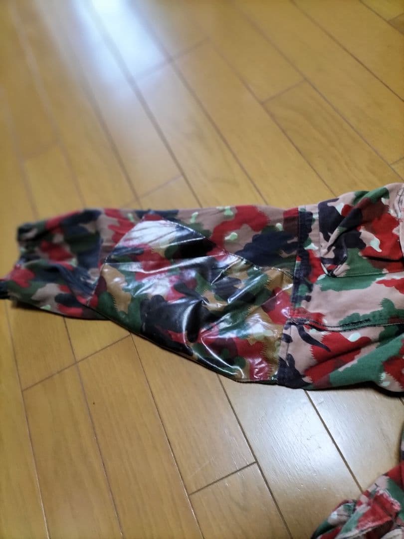 迷彩ジャケット フード付き