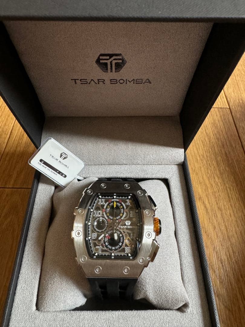 TSAR BOMBA クロノグラフ ラバーベルト時計