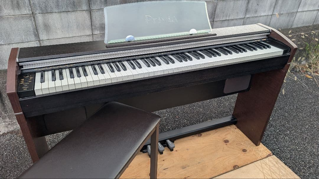 送料込み CASIO 電子ピアノ PX-700 2006年製 スリムで超美品