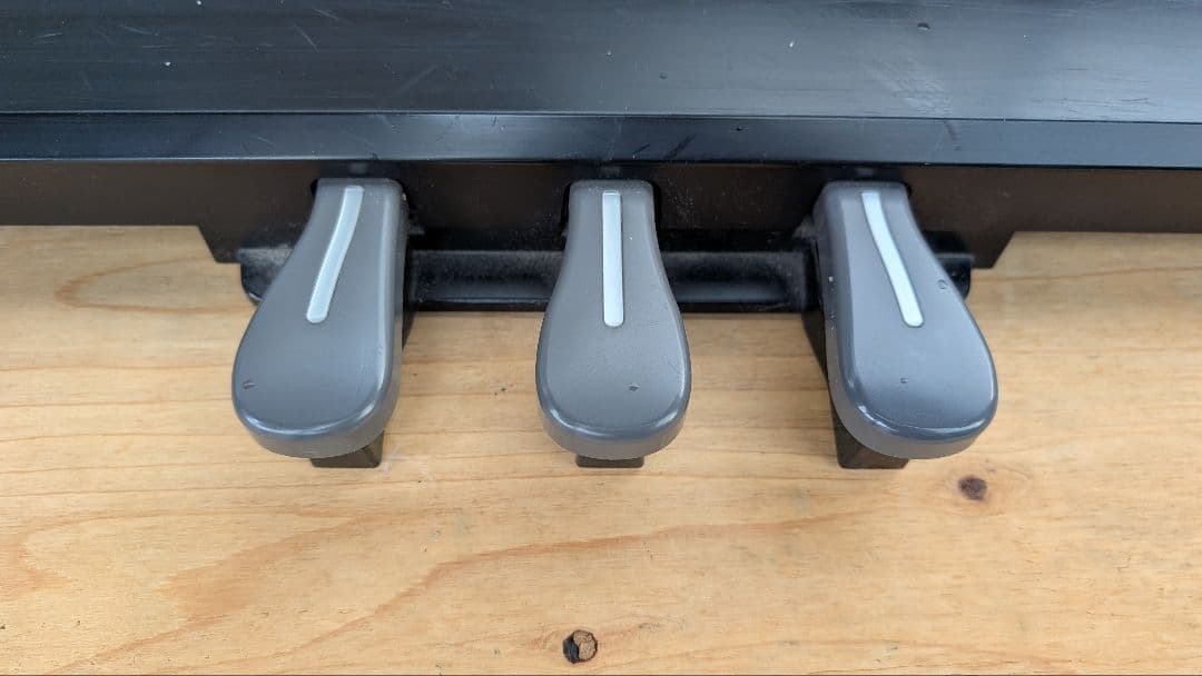 送料込み CASIO 電子ピアノ PX-700 2006年製 スリムで超美品