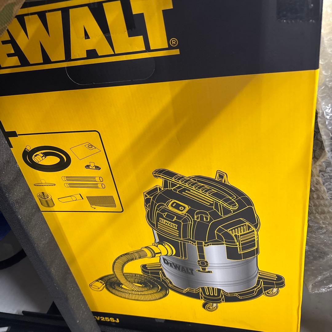 DEWALT デウォルト湿乾両用クリーナー　掃除機　25L