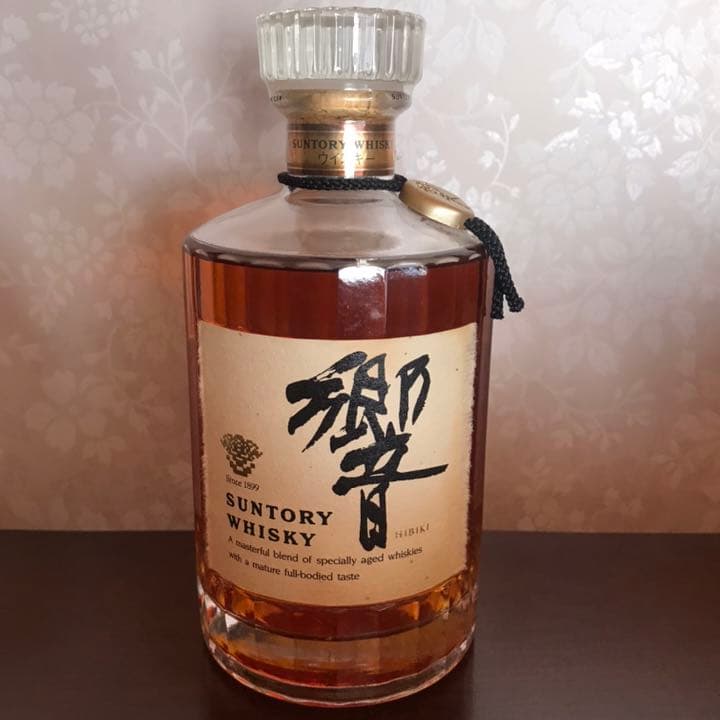 サントリー 響 700ml