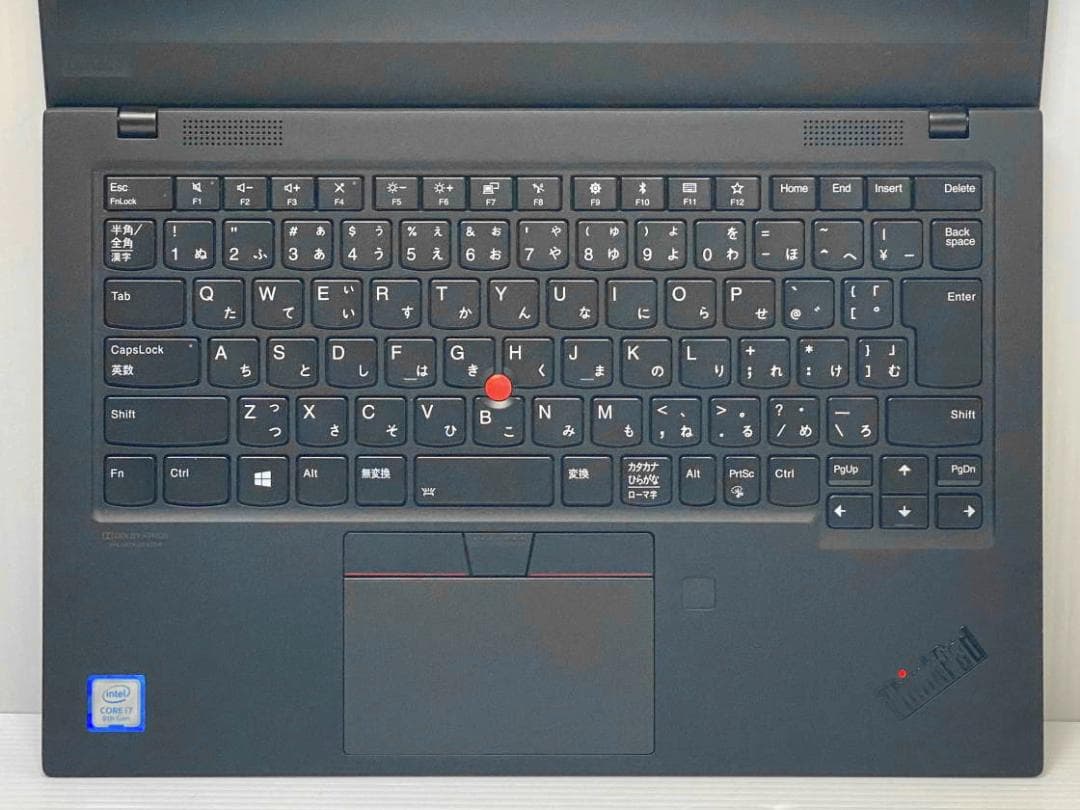 ほぼ新品 使用26h 第8世代Core i7 X1 Carbon Gen7