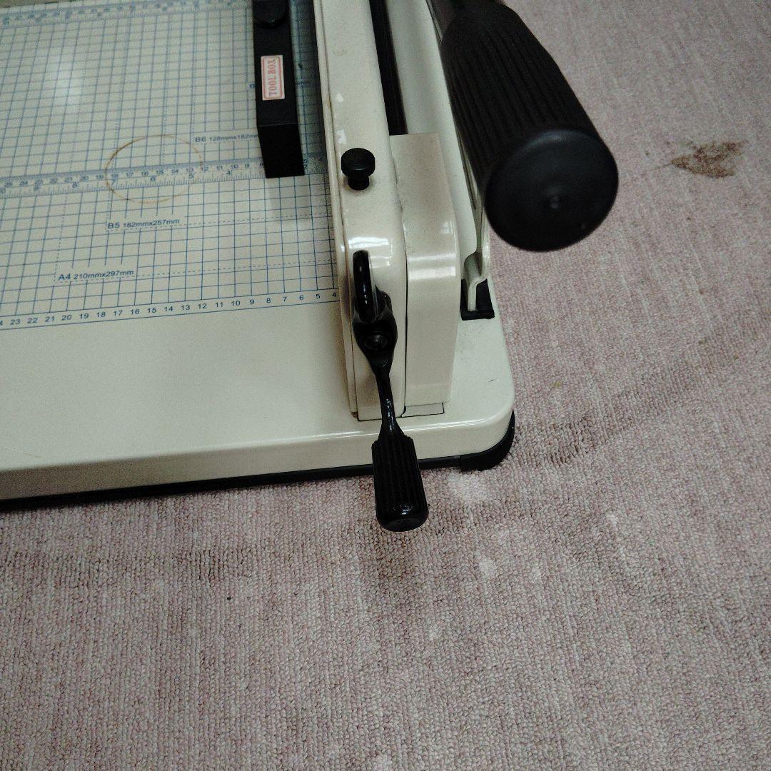 A4 手動裁断機 グリッド付き