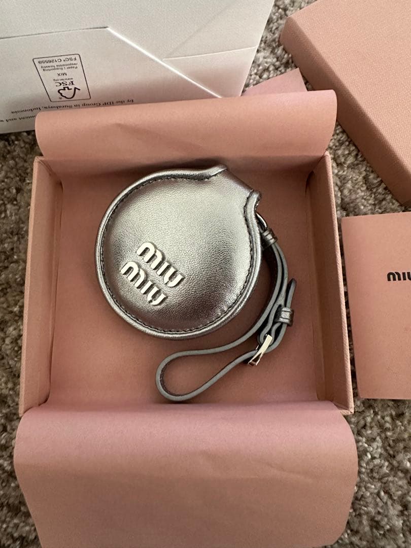 miumiu ミラー