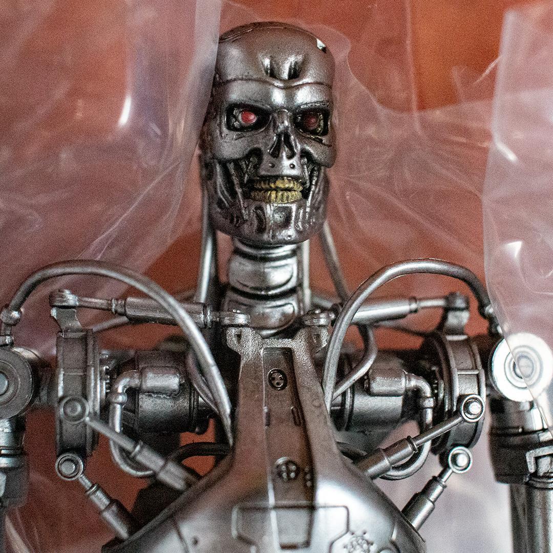 t*2様 MAFEX　エンドスケルトン　ターミネーター2