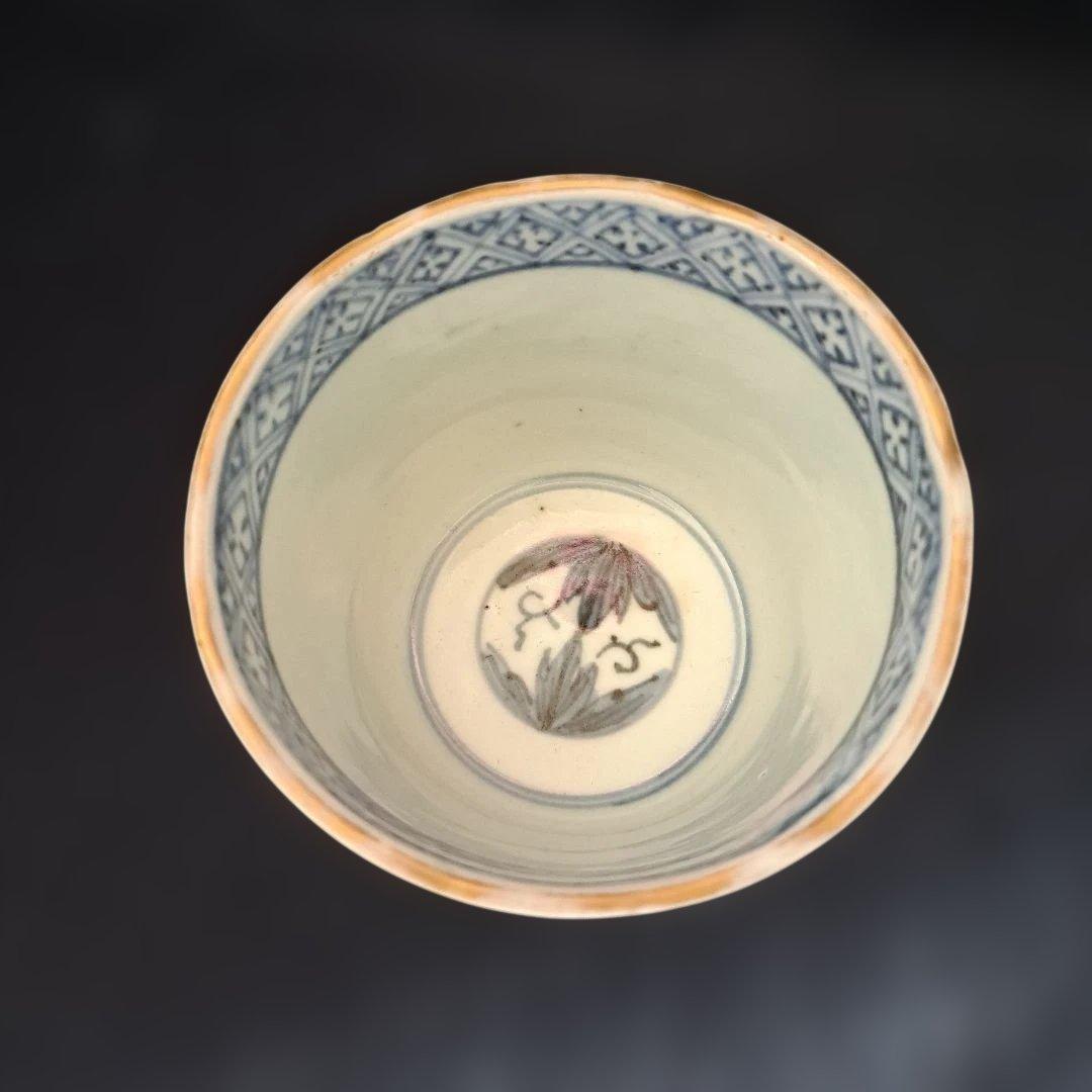 「変わったデザインあります。」 古伊万里蕎麦猪口(直径8.5cm) 骨董アンティ