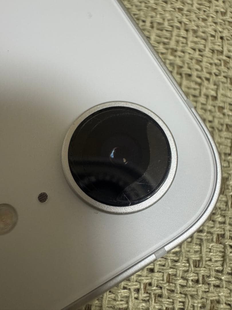 iPhone 16e ホワイト 本体 128GB SIMフリー　アップル公式購入