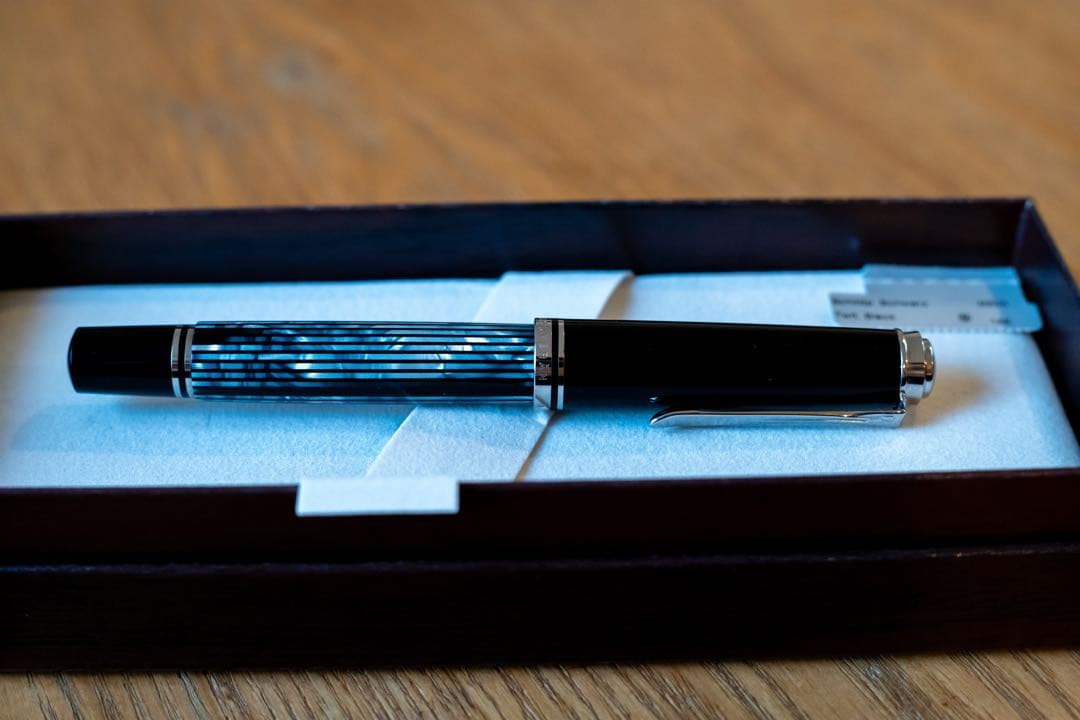 ペリカン 万年筆 M605 トータスシェルブラック 字幅M