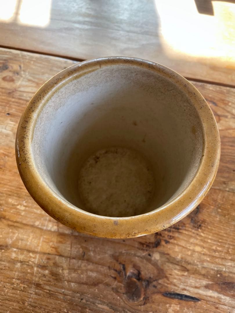 レア　かわいいロゴ　バターポット