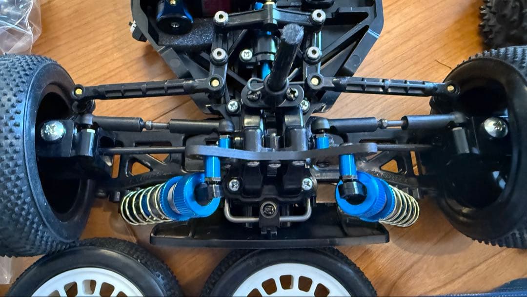 タミヤTT02B ネオスコーチャー　スライドエッジⅡボディー付き　最終値下げ