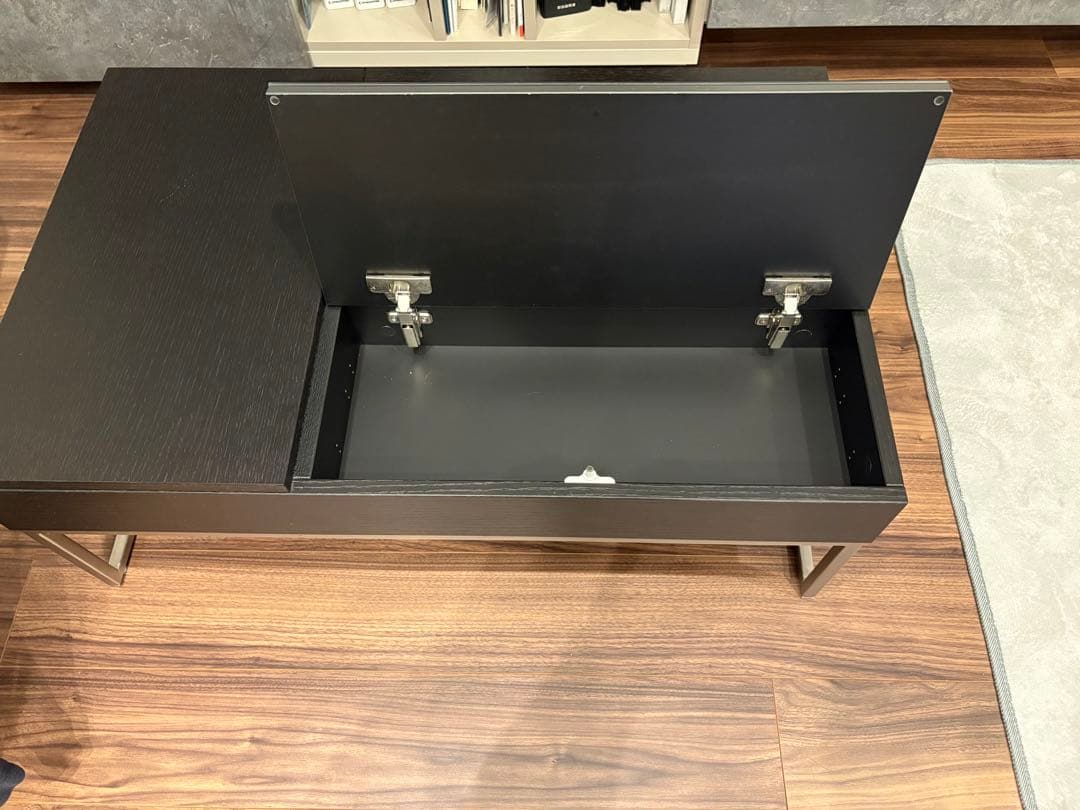 ボーコンセプトのローテーブル 収納付き