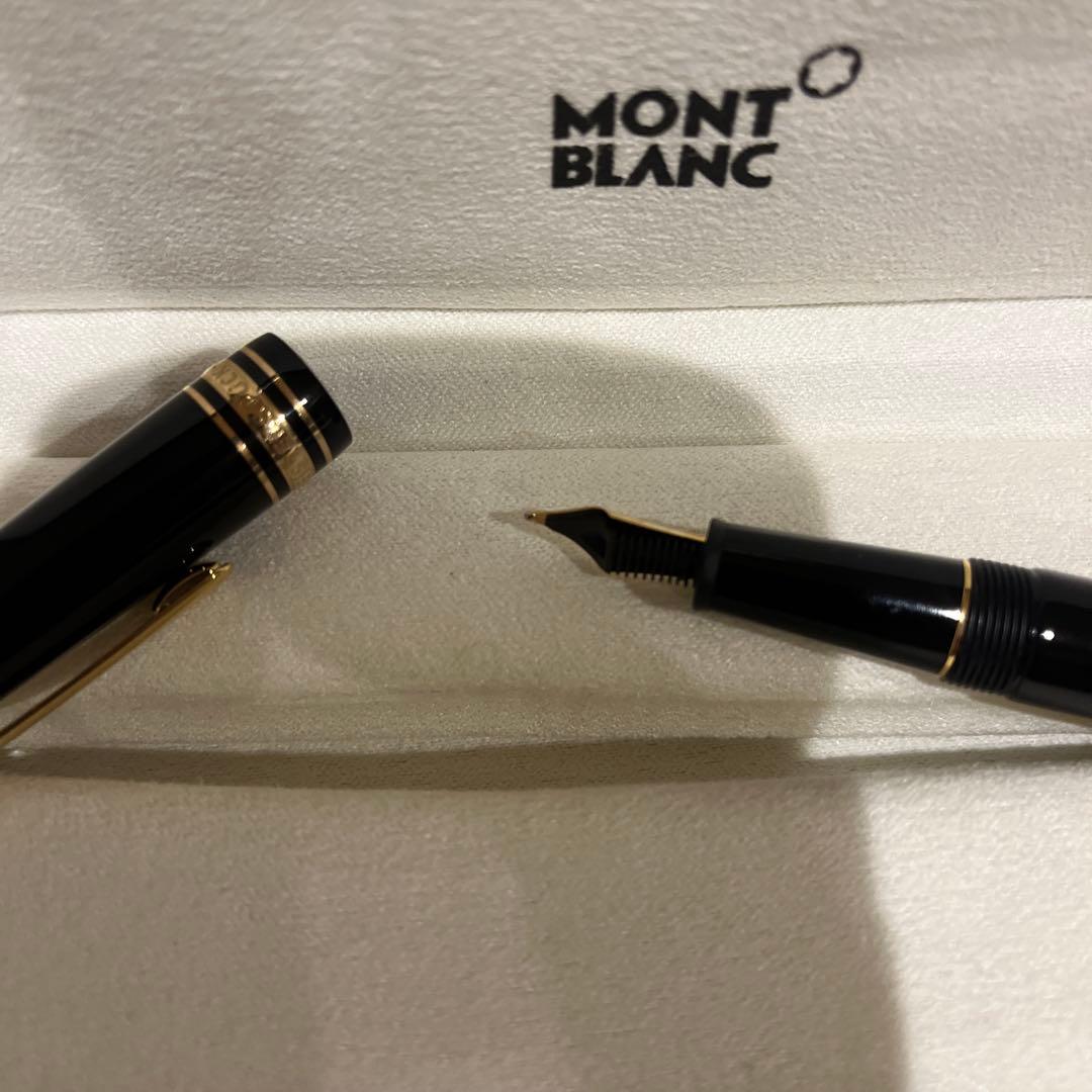 未使用　MONT BLANC ブラック 万年筆 Mサイズ