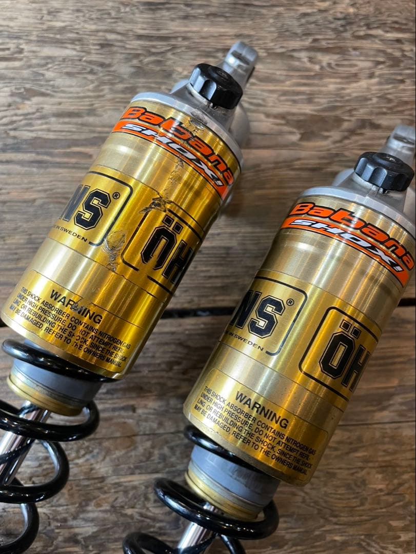 オーリンズ　リアショック 左右中古 OHLINS ハーレー スポーツスター
