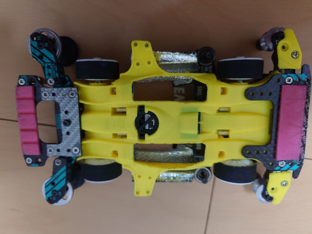 MA フルカーボン 蛍光イエロー ミニ四駆