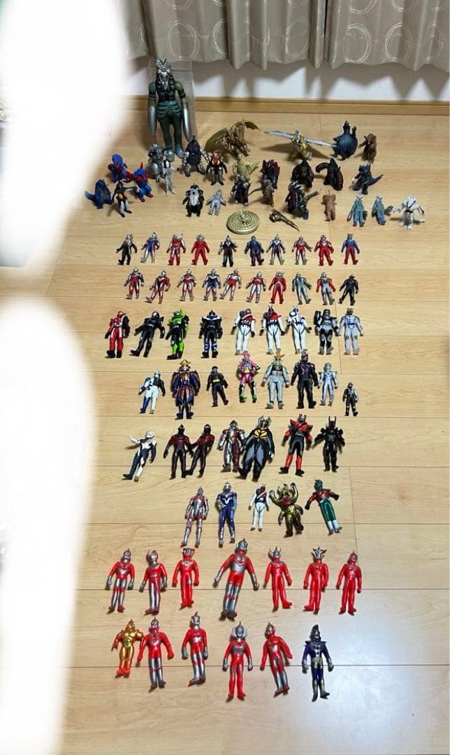 ウルトラマンソフビ、ガメラ、キングギドラ、バルタン星人カネゴン（レトロ）1989