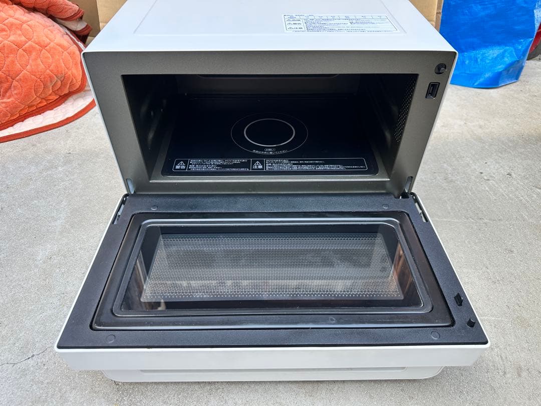 アイリスオーヤマ　スチームオーブンレンジ　MO-F1808-CW