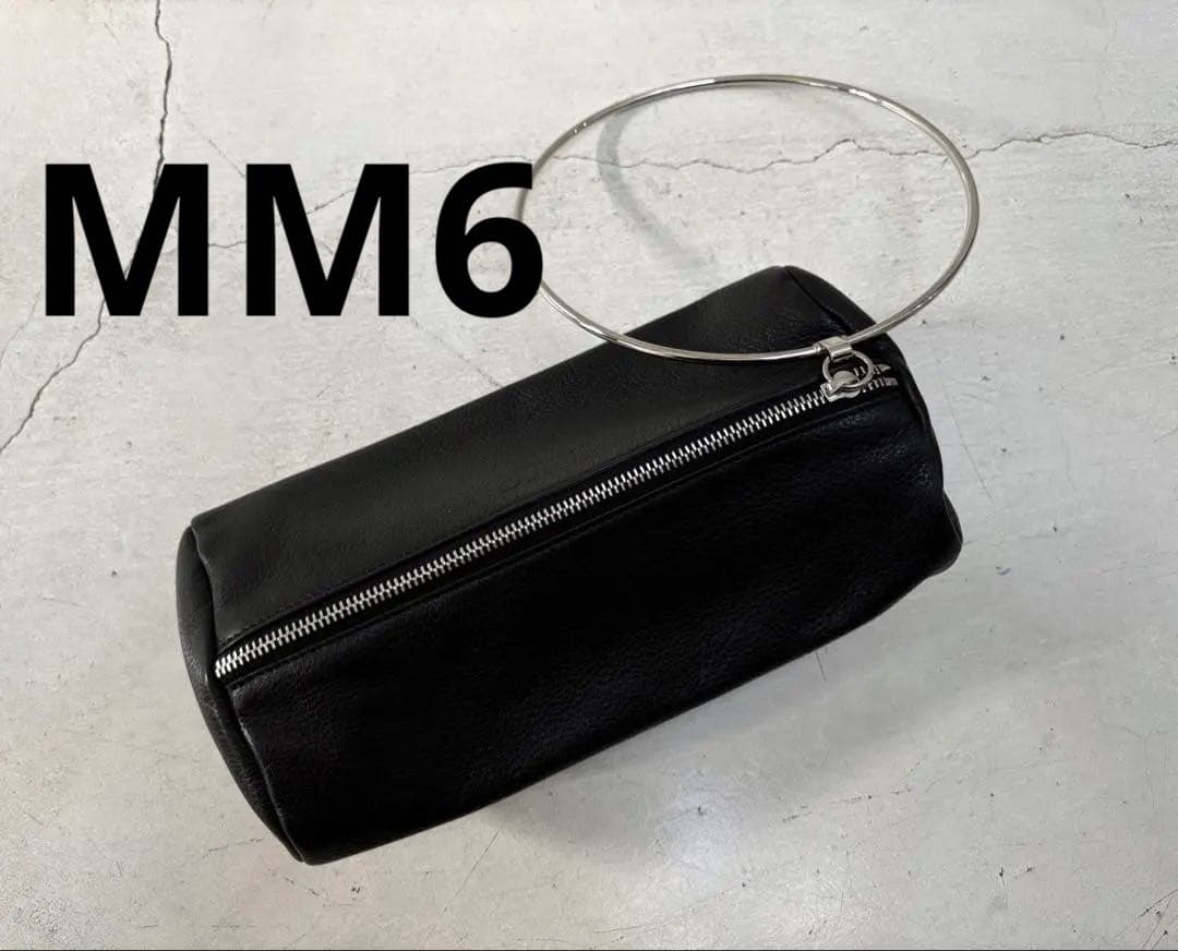 MM6 メゾンマルタンマルジェラ　バッグ　ブラック
