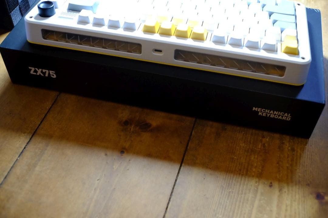 IQUNIX ZX75 GravityWave Goldpink軸 タイムセール