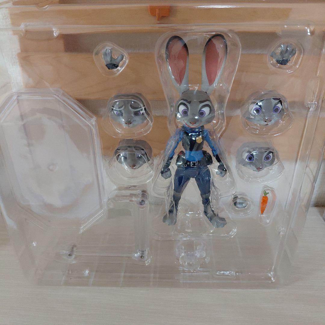 ぴ*ん様 ズートピア　リボルテック ジュディ・ホップス ムービーリボ　フィギュア